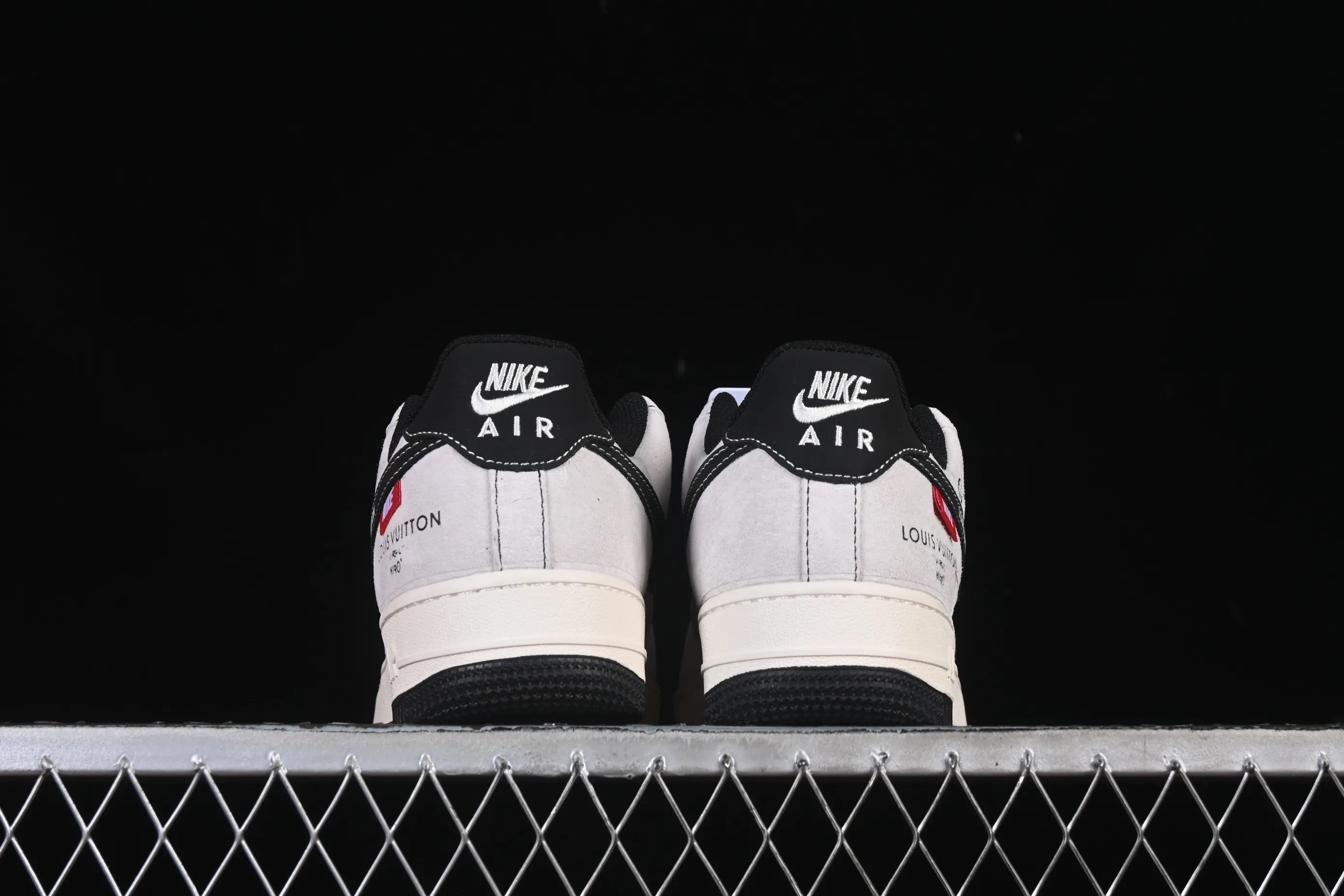 All categories Nk Air Force 1 Air Force series Nk Air Force 1 Low Air Force low-top Nike Air Force 1'07 Low LV joint black hook woven label Air Force 1 low-top casual sneakers CX5050-Y23